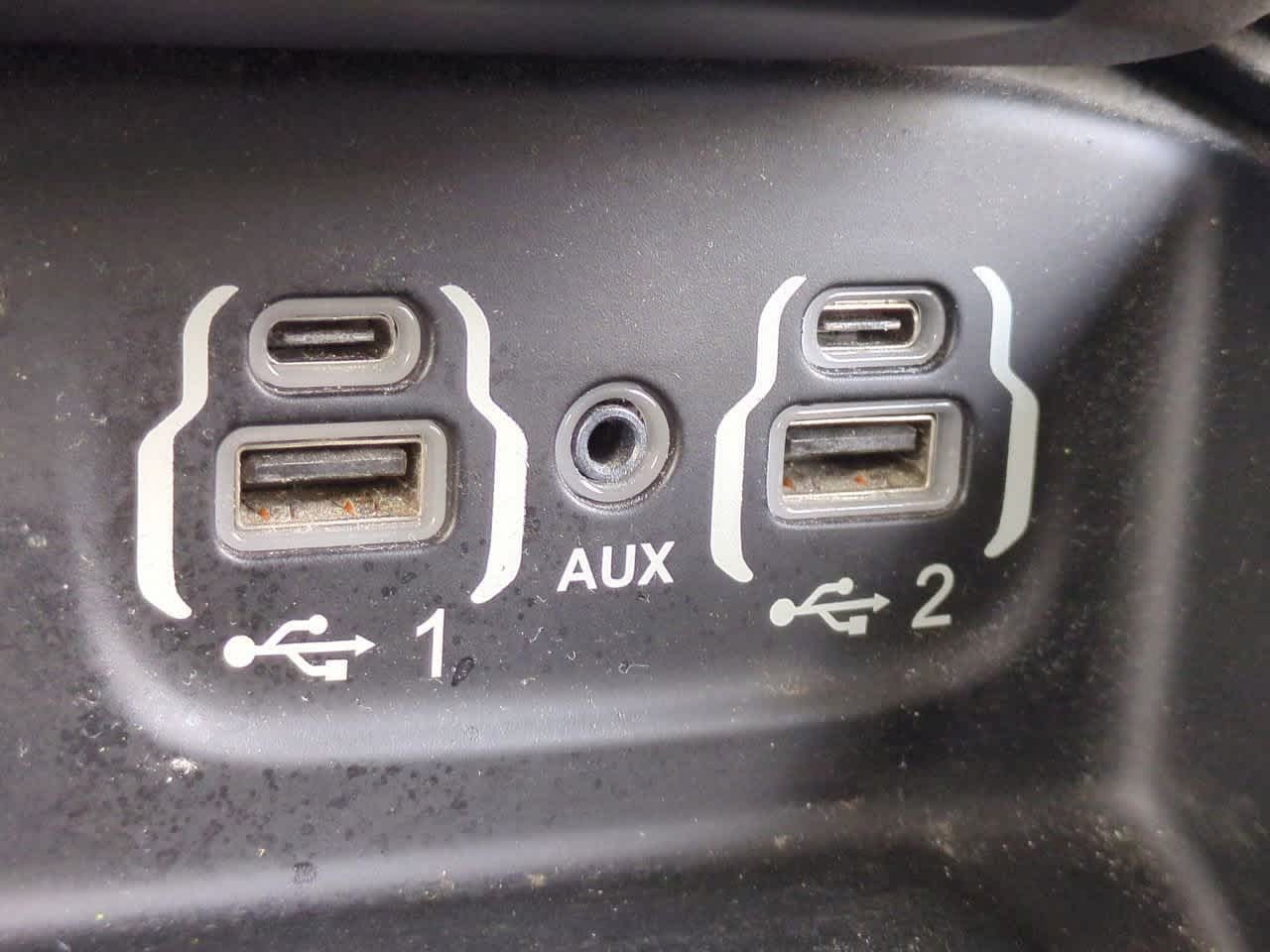 2019 RAM 1500 Laramie Crew Cab 4x2 5'7' Box