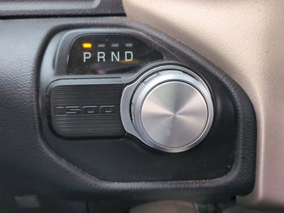 2019 RAM 1500 Laramie Crew Cab 4x2 5'7' Box