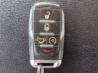 2019 RAM 1500 Laramie Crew Cab 4x2 5'7' Box