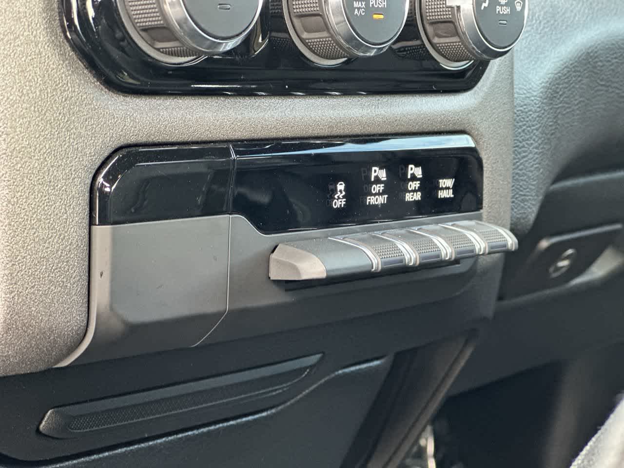 2025 RAM 1500 Tradesman Quad Cab 4x4 6'4' Box
