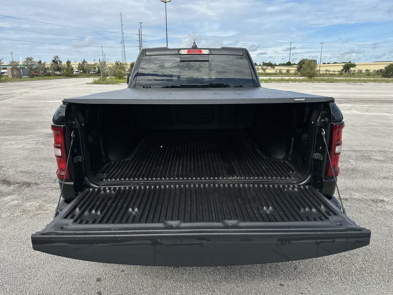 2025 RAM 1500 Tradesman Quad Cab 4x4 6'4' Box