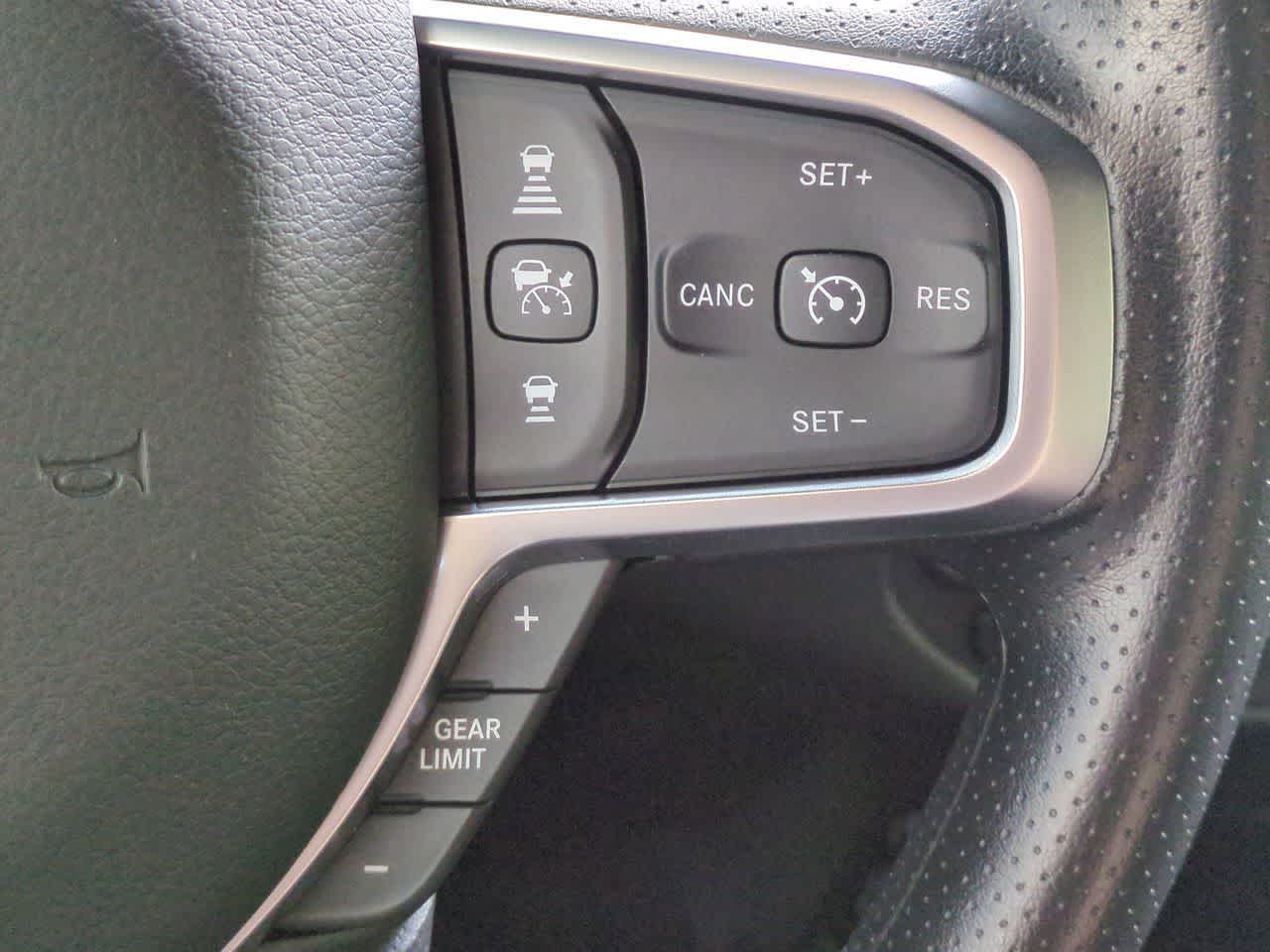 2025 RAM 1500 Big Horn Crew Cab 4x4 5'7' Box
