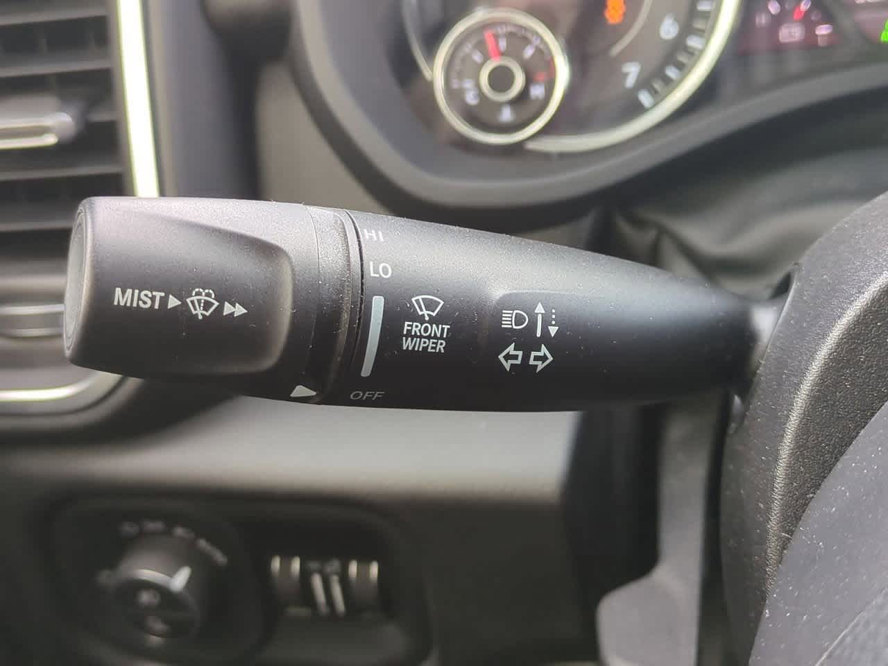 2025 RAM 1500 Big Horn Crew Cab 4x4 5'7' Box