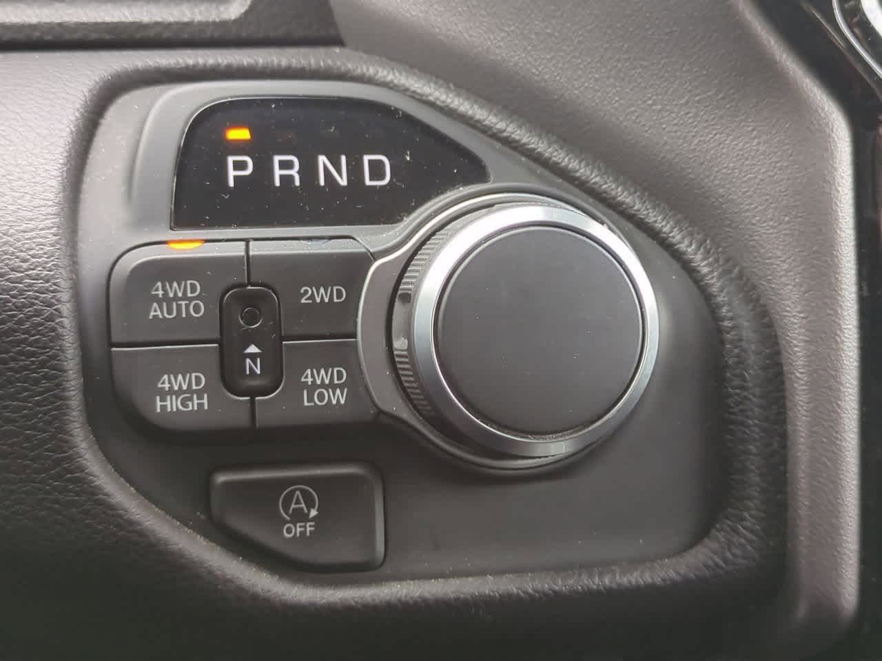 2025 RAM 1500 Big Horn Crew Cab 4x4 5'7' Box