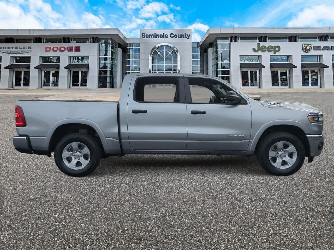 2025 RAM 1500 Big Horn Crew Cab 4x4 5'7' Box