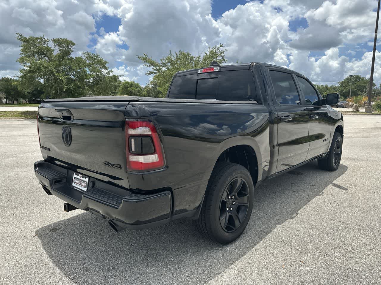 2023 RAM 1500 Big Horn Crew Cab 4x4 5'7' Box