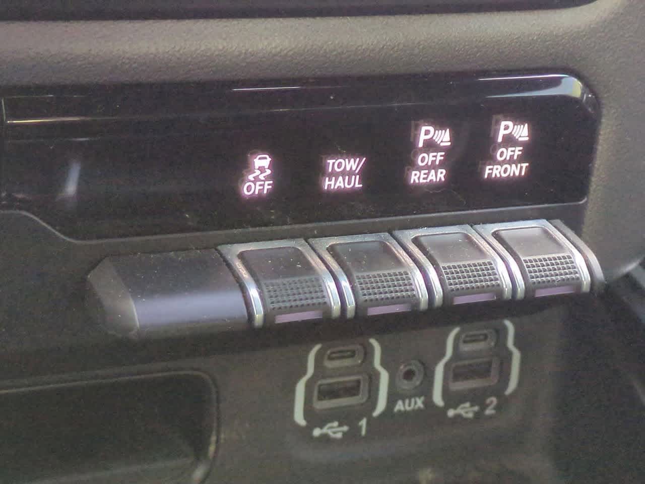 2021 RAM 1500 Big Horn Crew Cab 4x4 5'7' Box