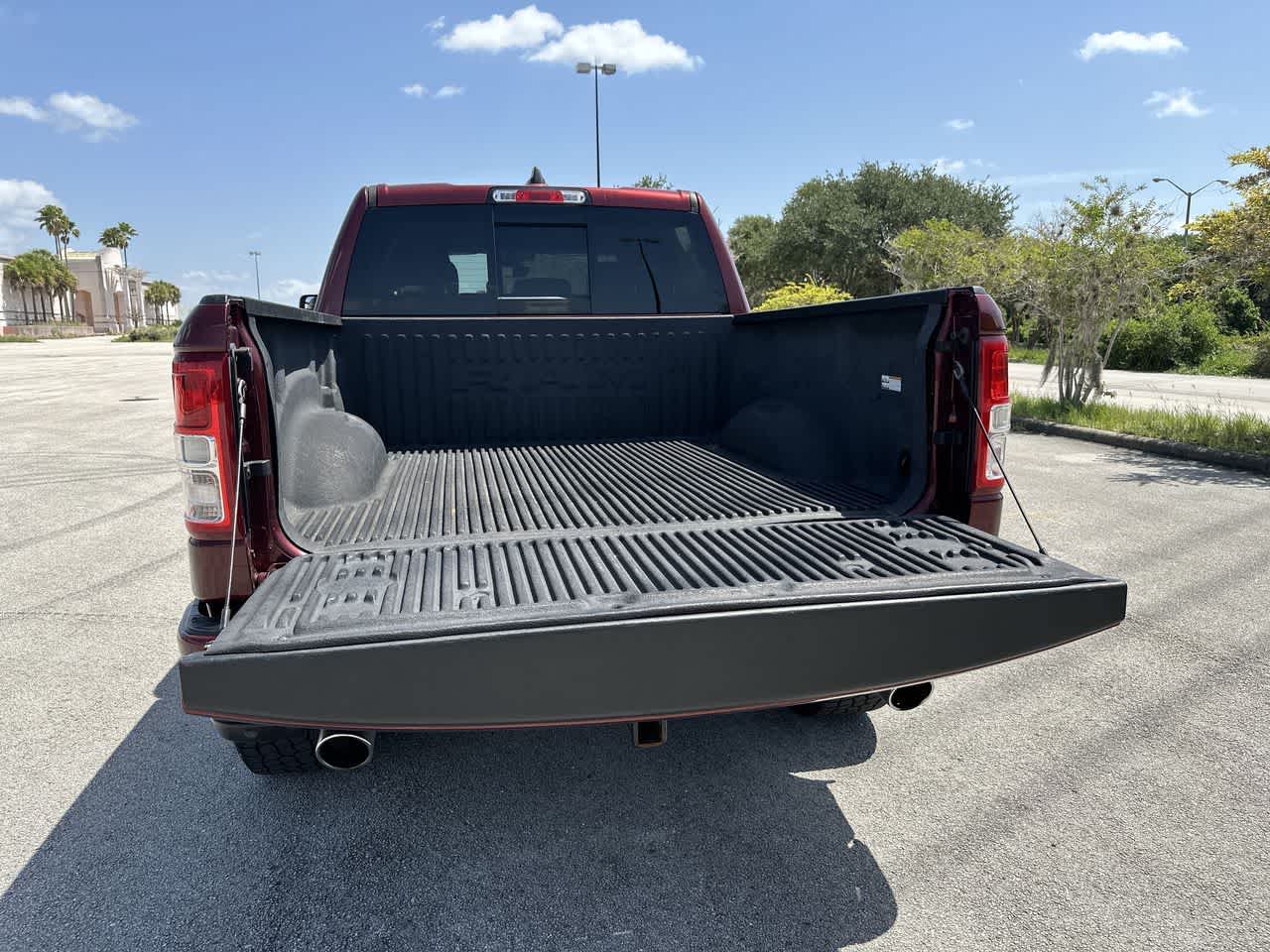 2022 RAM 1500 Big Horn Crew Cab 4x4 5'7' Box