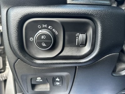 2021 RAM 1500 Big Horn Crew Cab 4x4 5'7' Box