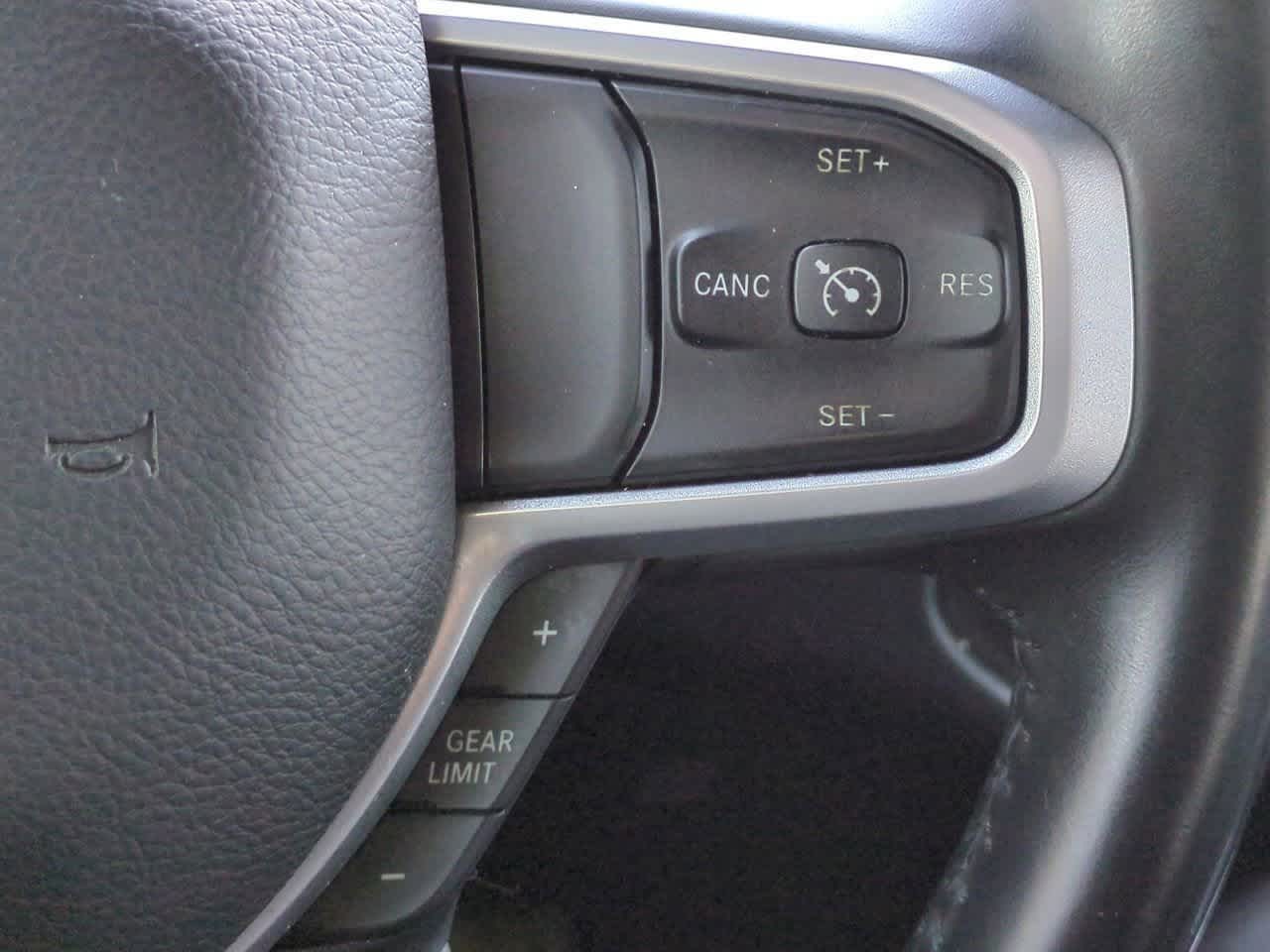 2022 RAM 1500 Big Horn Crew Cab 4x4 5'7' Box