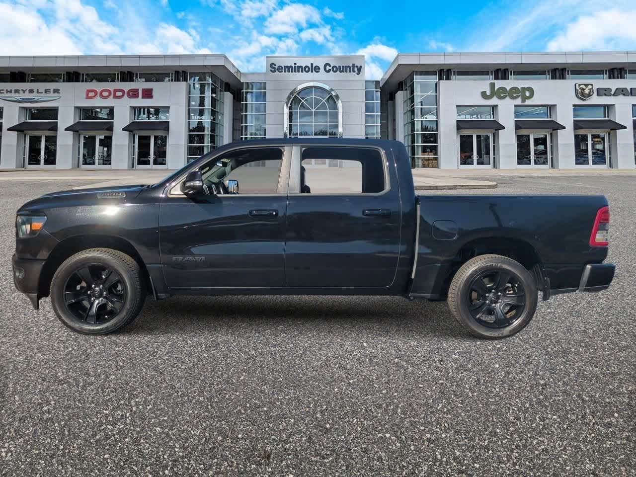 2022 RAM 1500 Big Horn Crew Cab 4x4 5'7' Box