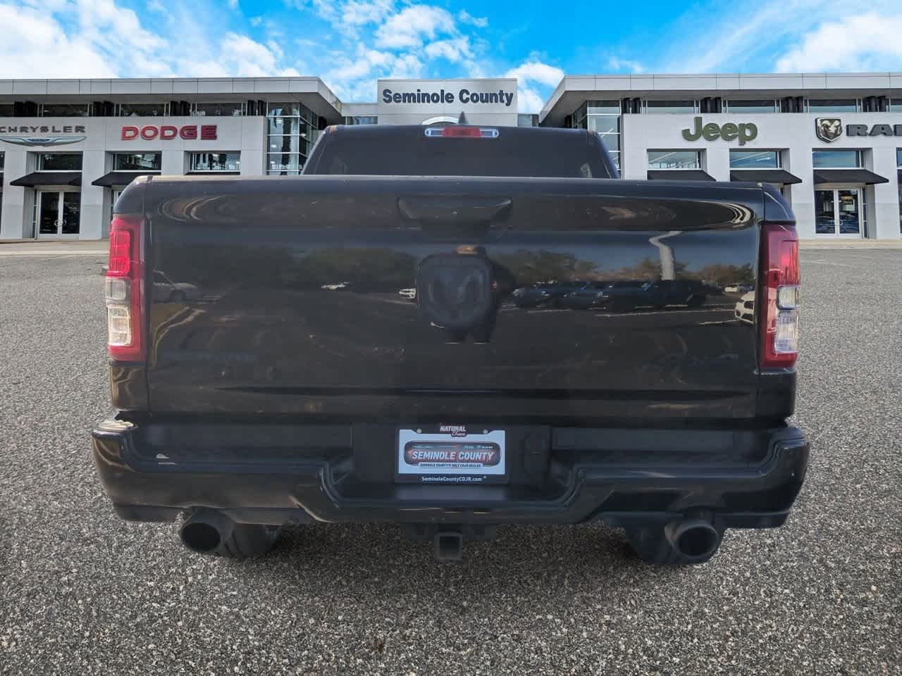 2022 RAM 1500 Big Horn Crew Cab 4x4 5'7' Box