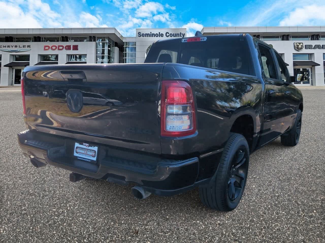 2022 RAM 1500 Big Horn Crew Cab 4x4 5'7' Box