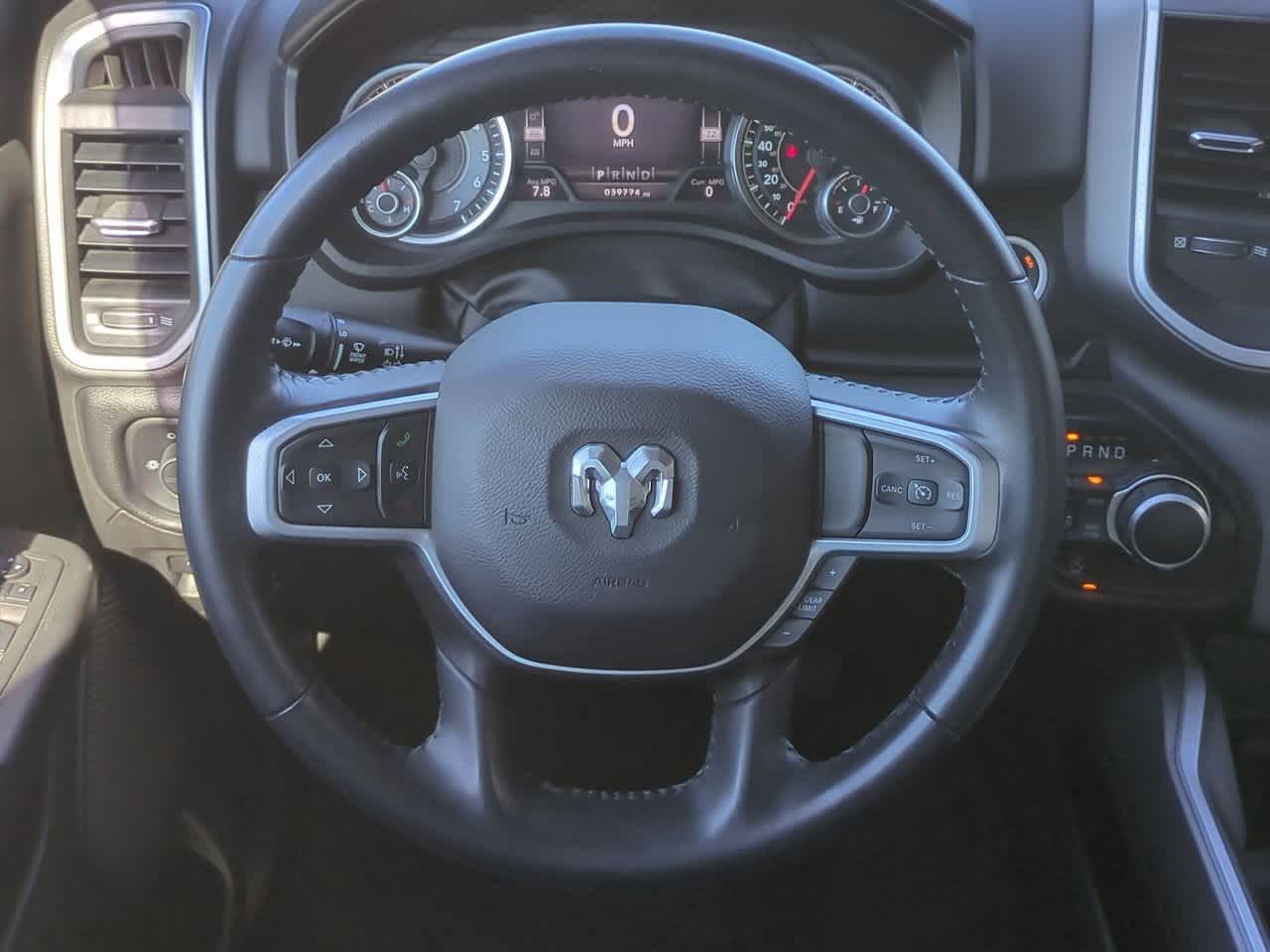 2022 RAM 1500 Big Horn Crew Cab 4x4 5'7' Box