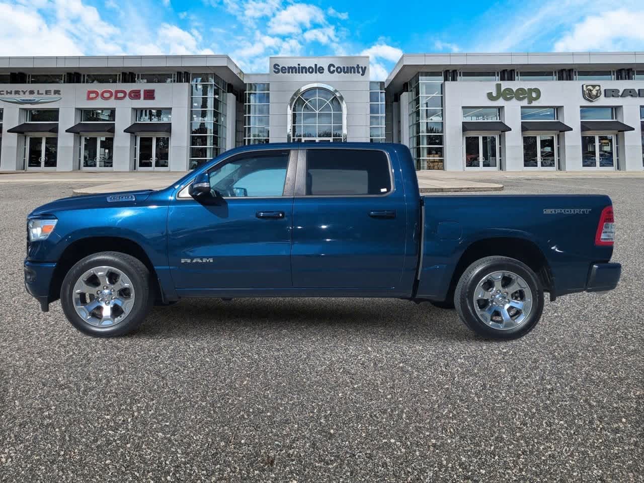 2022 RAM 1500 Big Horn Crew Cab 4x4 5'7' Box