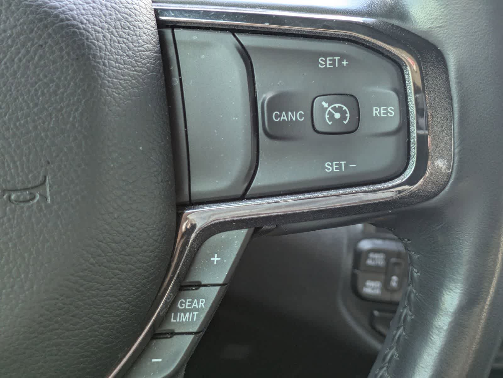 2023 RAM 1500 Big Horn Crew Cab 4x4 5'7' Box