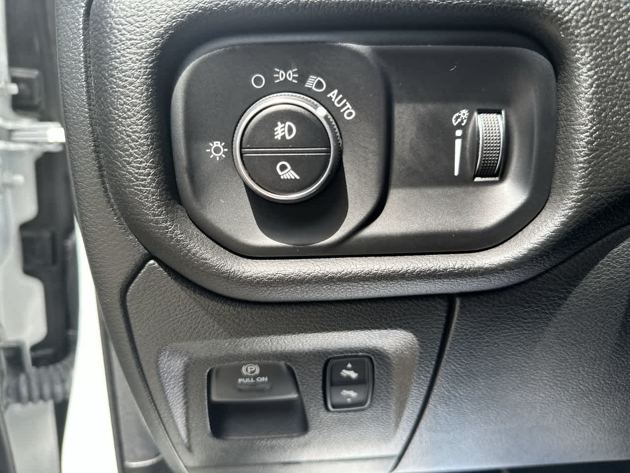 2023 RAM 1500 Big Horn Crew Cab 4x4 5'7' Box