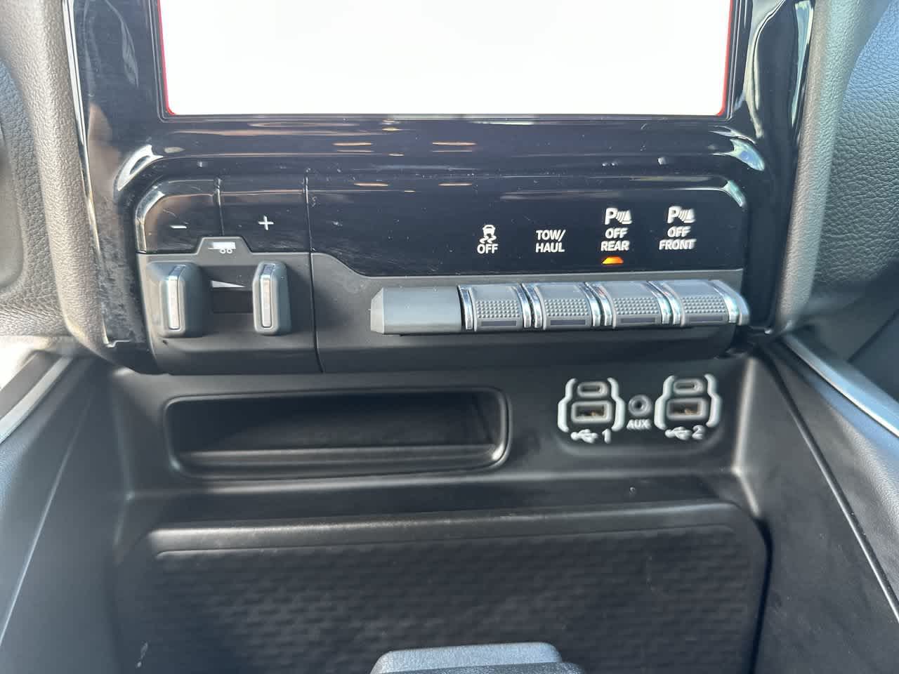 2023 RAM 1500 Big Horn Crew Cab 4x4 5'7' Box