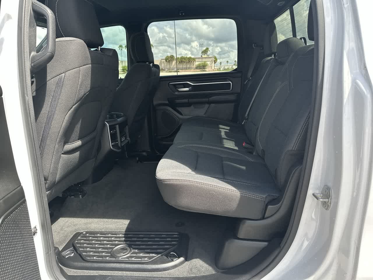 2023 RAM 1500 Big Horn Crew Cab 4x4 5'7' Box