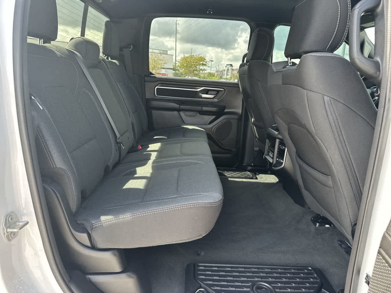 2023 RAM 1500 Big Horn Crew Cab 4x4 5'7' Box
