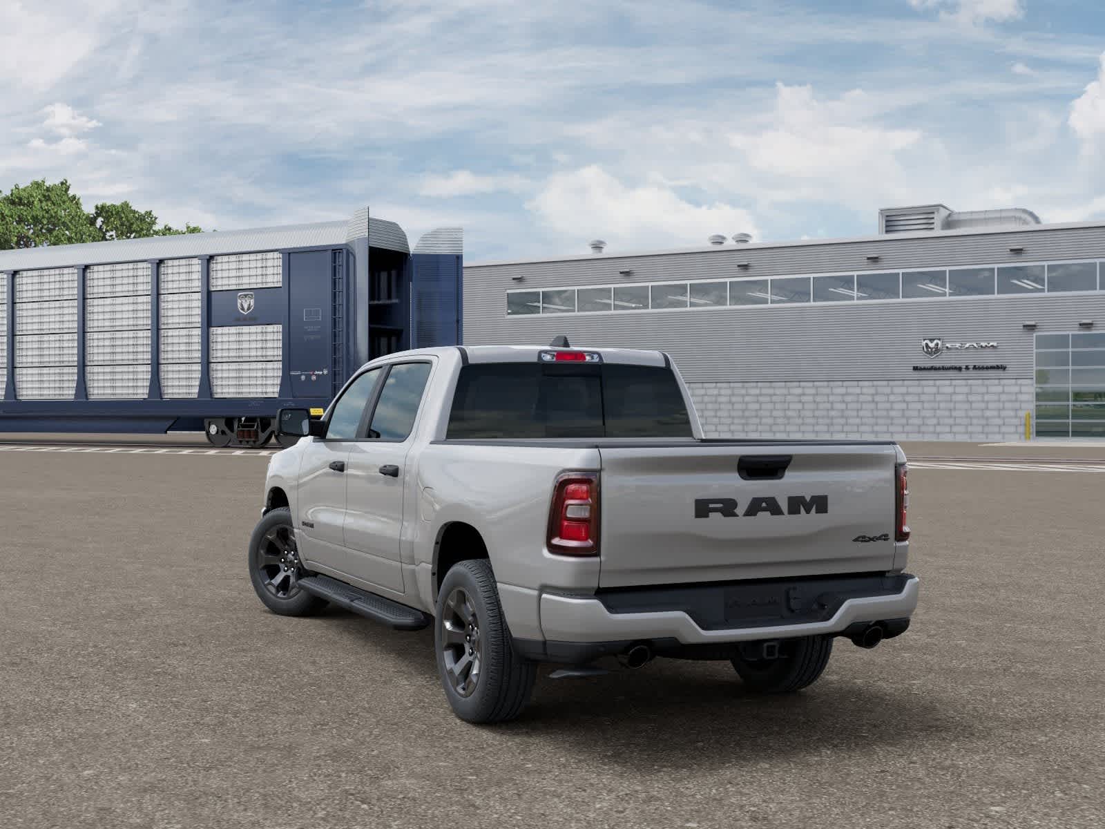 2026 RAM Ram 1500 RAM 1500 EXPRESS CREW CAB 4X4 5'7' BOX