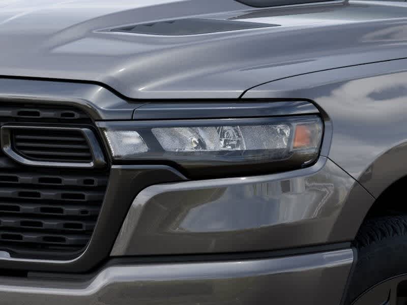 2027 RAM Ram 1500 RAM 1500 EXPRESS CREW CAB 4X4 5'7' BOX