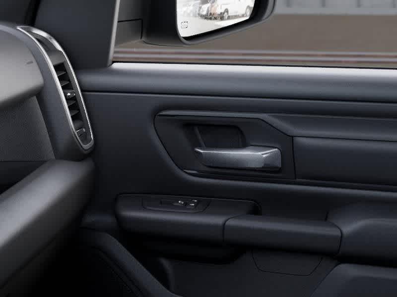 2027 RAM Ram 1500 RAM 1500 EXPRESS CREW CAB 4X4 5'7' BOX
