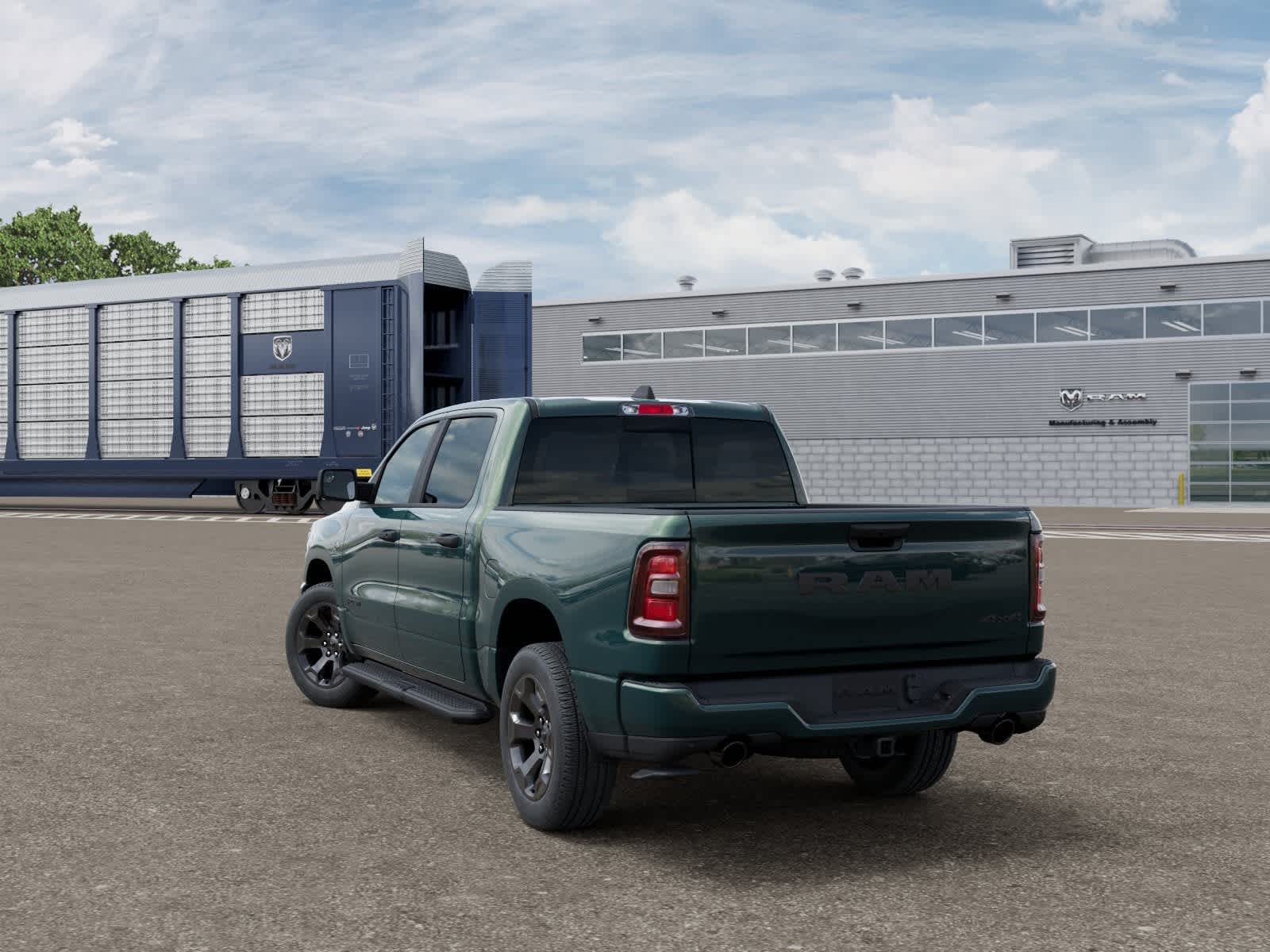 2026 RAM Ram 1500 RAM 1500 EXPRESS CREW CAB 4X4 5'7' BOX