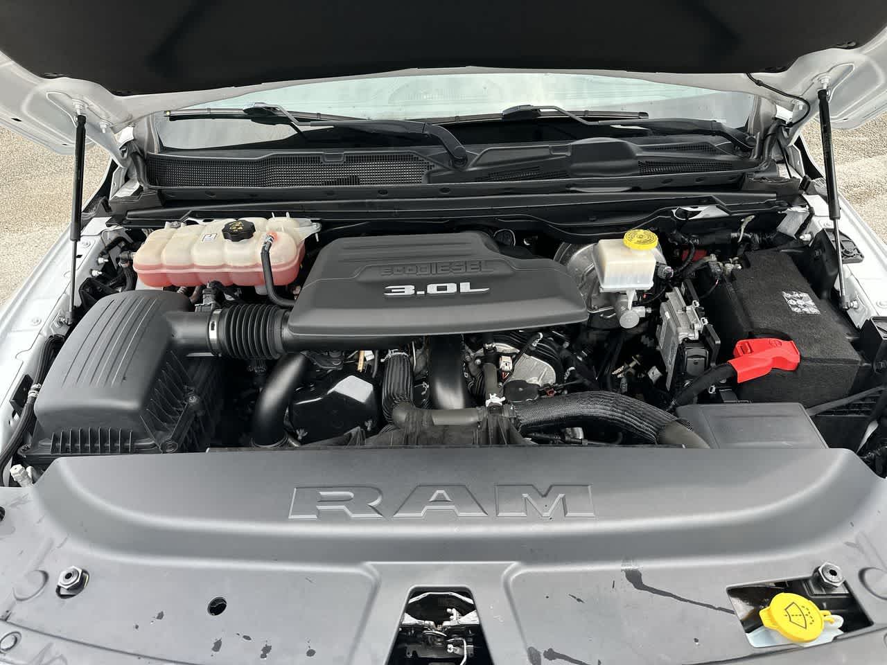 2020 RAM 1500 Limited Crew Cab 4x4 5'7' Box