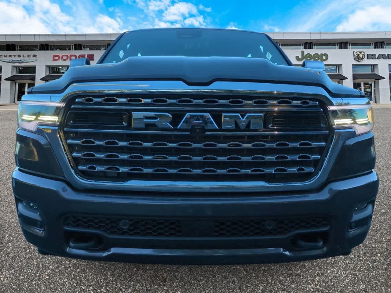2026 RAM Ram 1500 RAM 1500 LIMITED CREW CAB 4X4 5'7' BOX