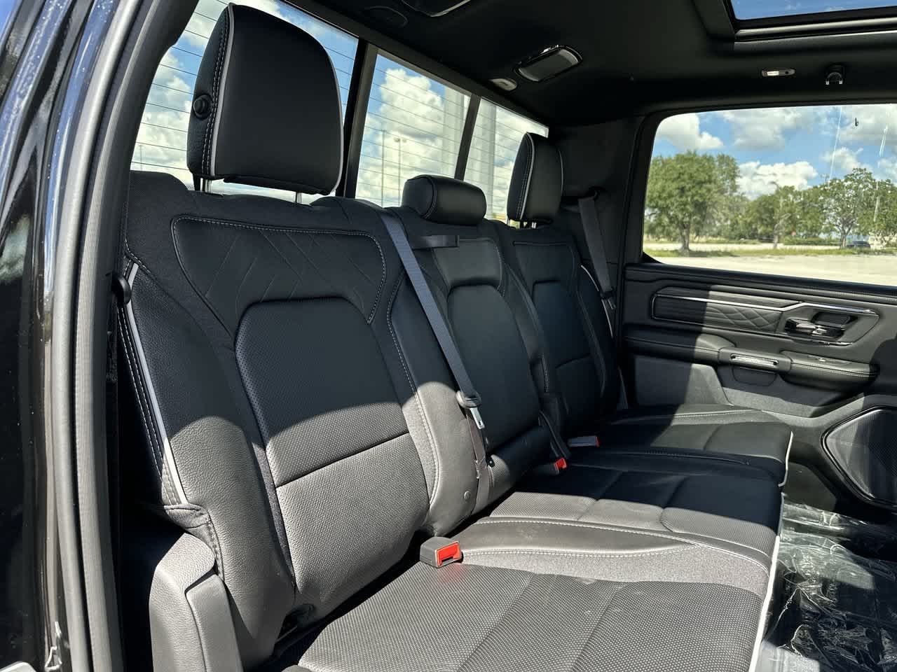 2027 RAM Ram 1500 RAM 1500 LIMITED CREW CAB 4X4 5'7' BOX