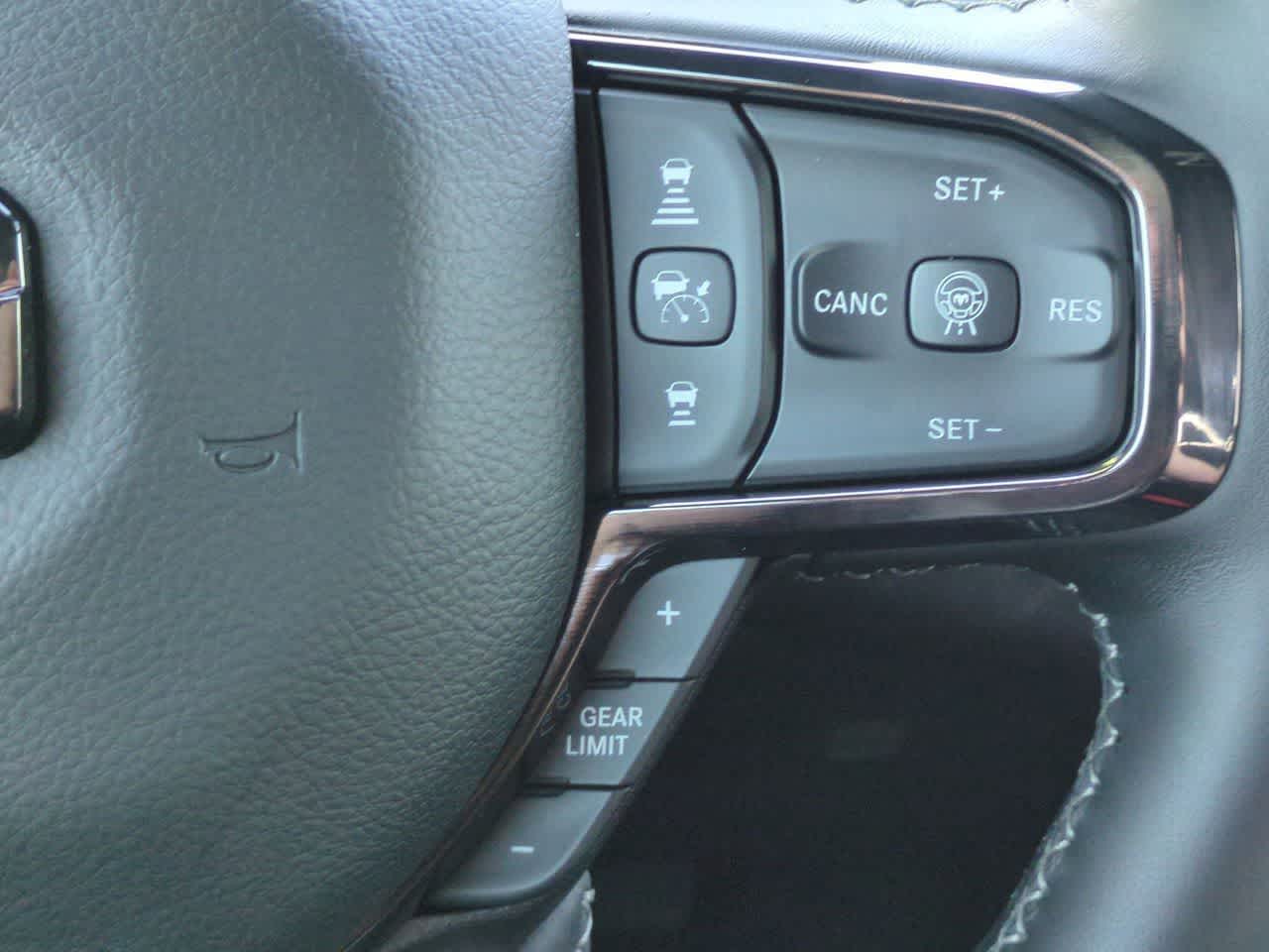 2026 RAM Ram 1500 RAM 1500 LIMITED CREW CAB 4X4 5'7' BOX