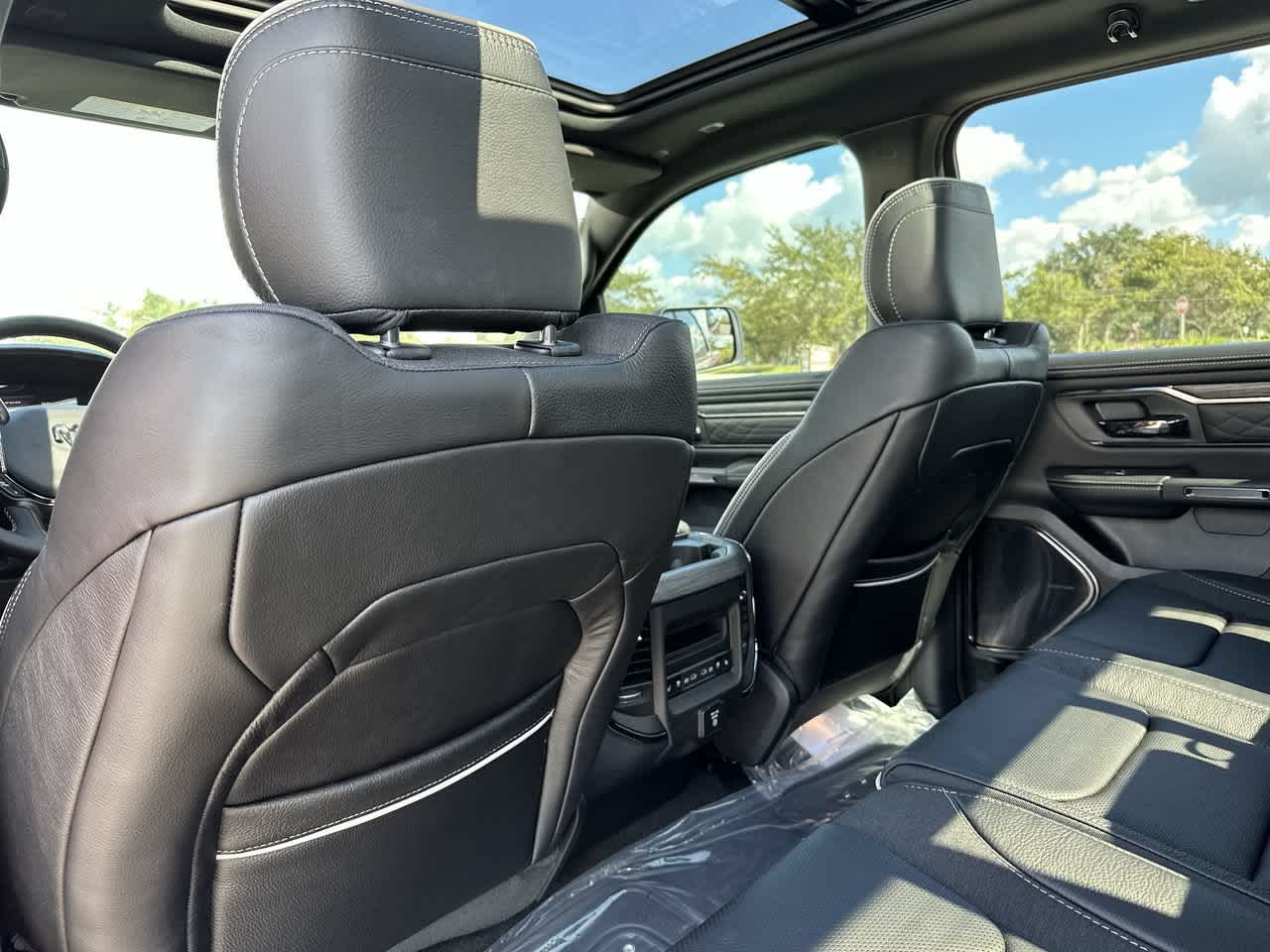 2027 RAM Ram 1500 RAM 1500 LIMITED CREW CAB 4X4 5'7' BOX