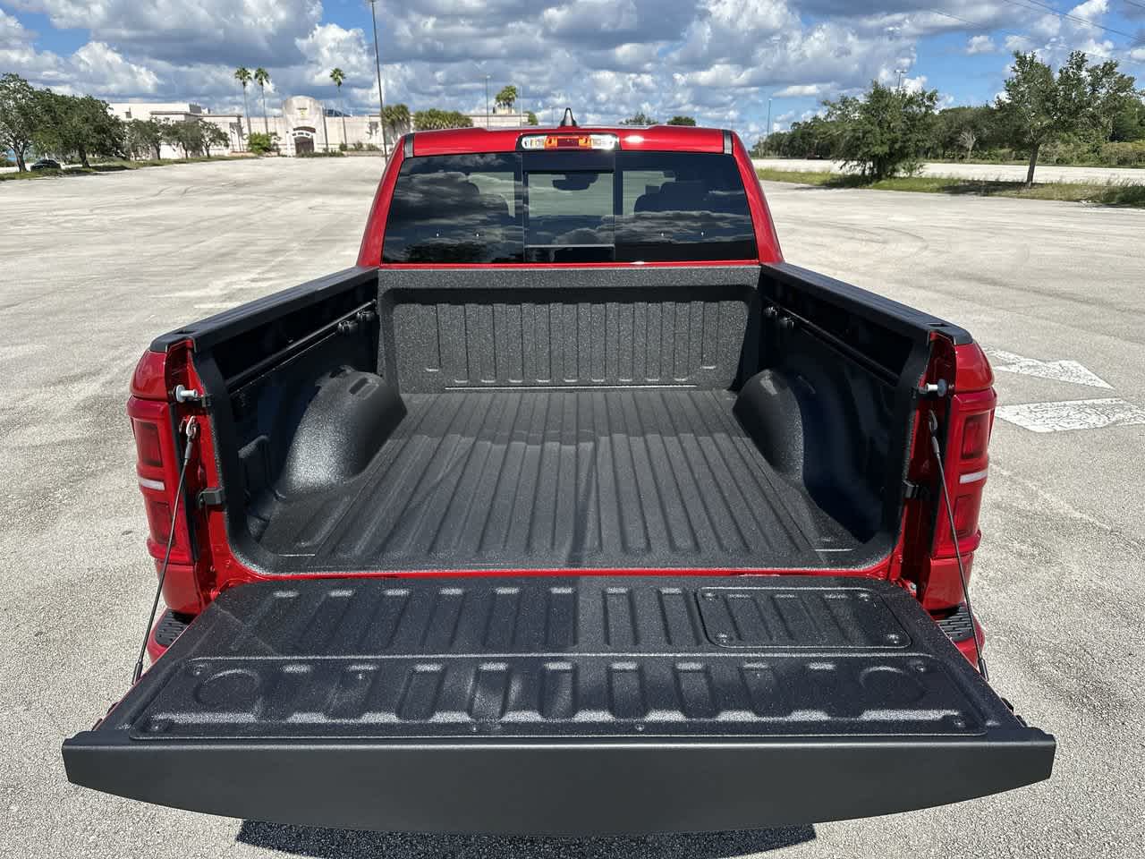 2027 RAM Ram 1500 RAM 1500 LIMITED CREW CAB 4X4 5'7' BOX