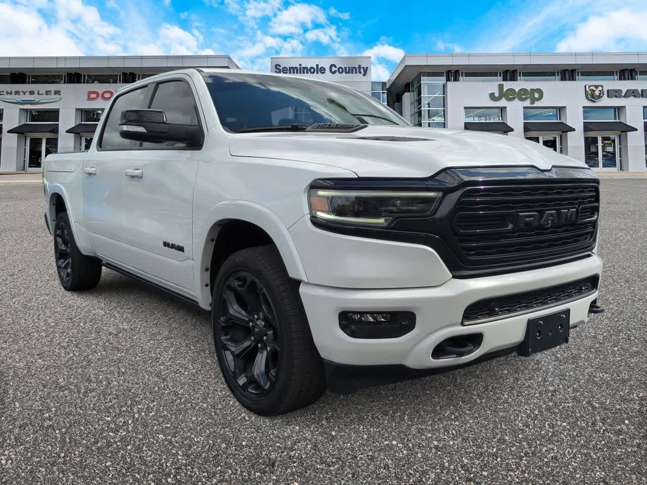 2022 RAM 1500 Limited Crew Cab 4x4 5'7' Box