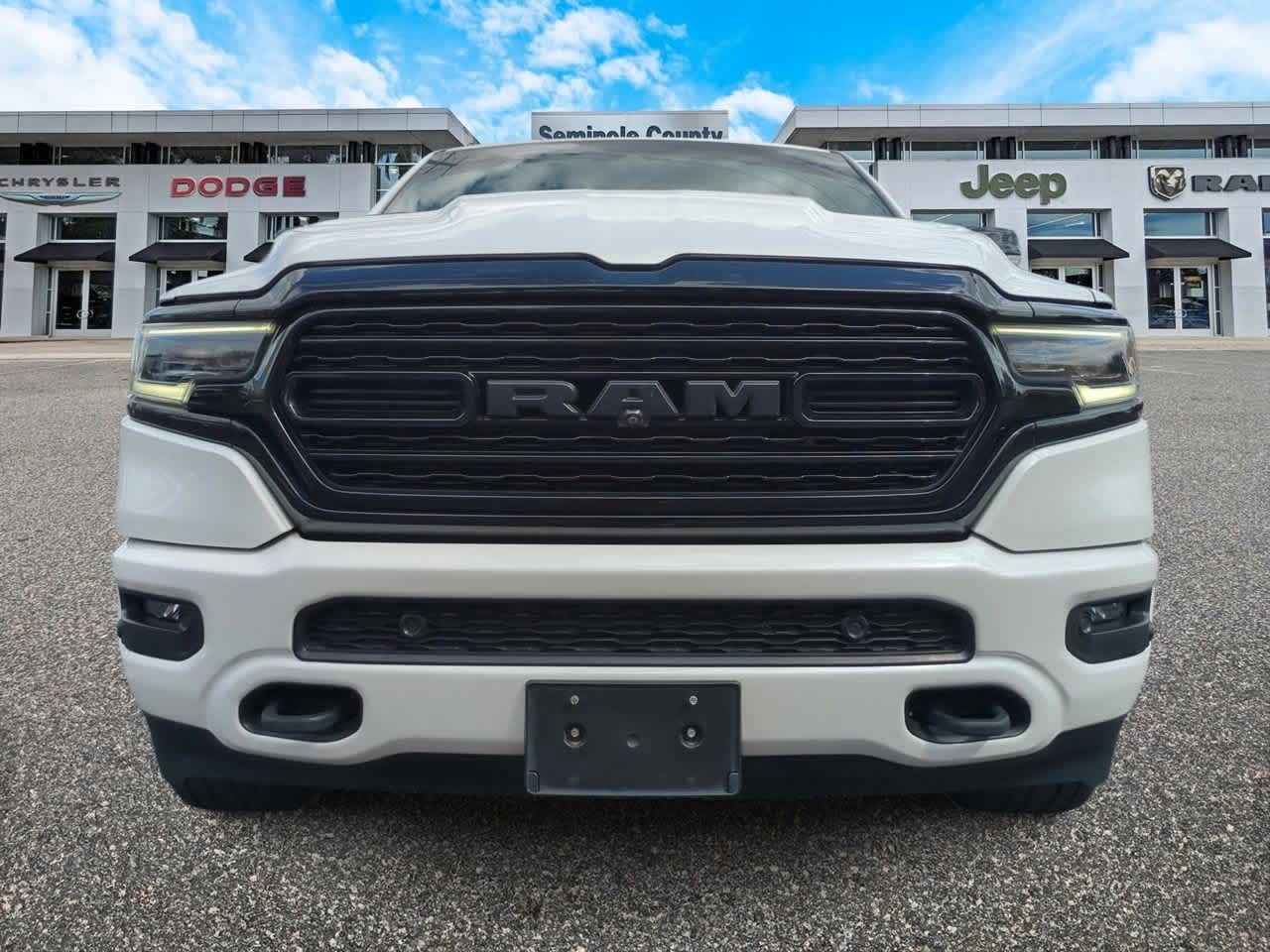 2022 RAM 1500 Limited Crew Cab 4x4 5'7' Box