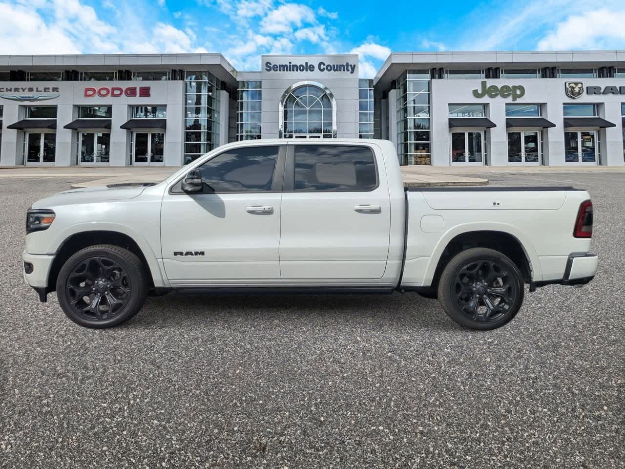 2022 RAM 1500 Limited Crew Cab 4x4 5'7' Box