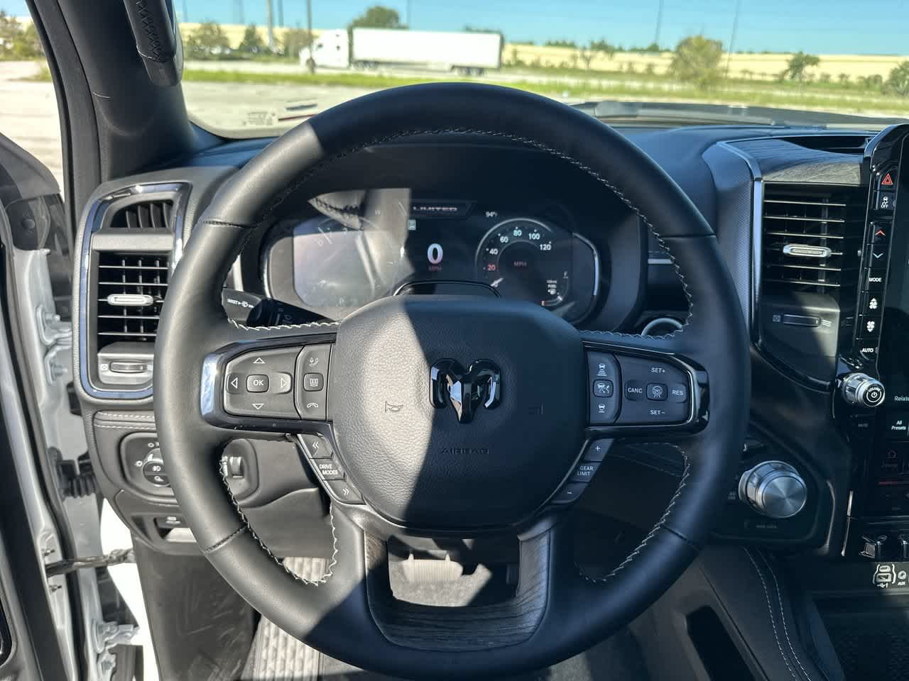 2027 RAM Ram 1500 RAM 1500 LIMITED CREW CAB 4X4 5'7' BOX