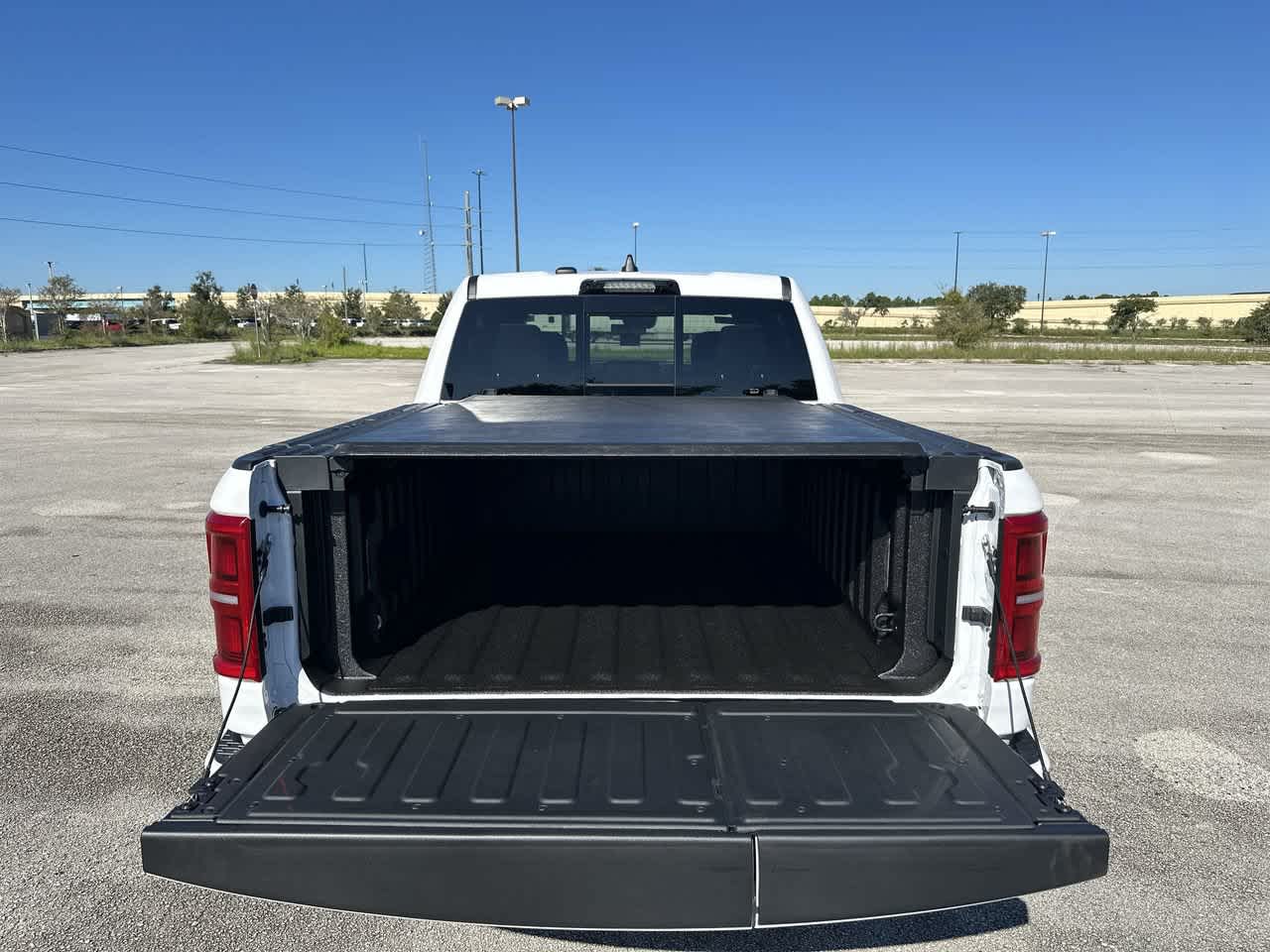 2027 RAM Ram 1500 RAM 1500 LIMITED CREW CAB 4X4 5'7' BOX