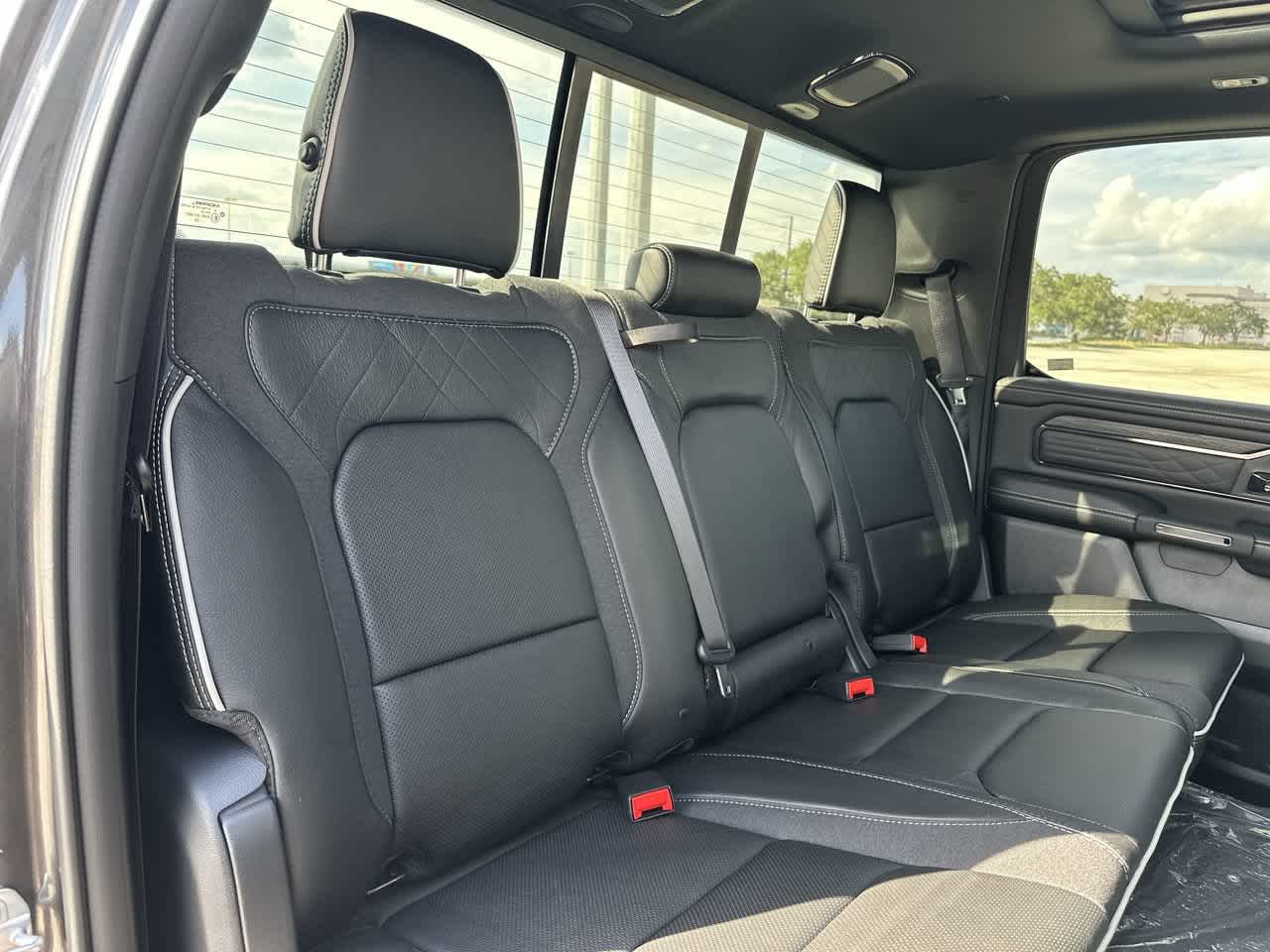 2027 RAM Ram 1500 RAM 1500 LIMITED CREW CAB 4X4 5'7' BOX