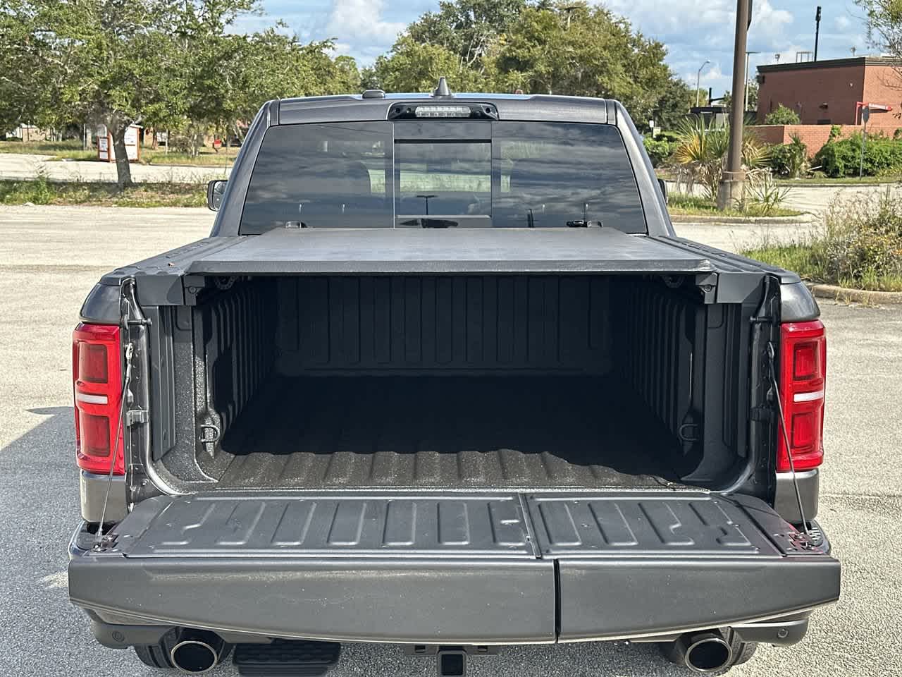 2027 RAM Ram 1500 RAM 1500 LIMITED CREW CAB 4X4 5'7' BOX