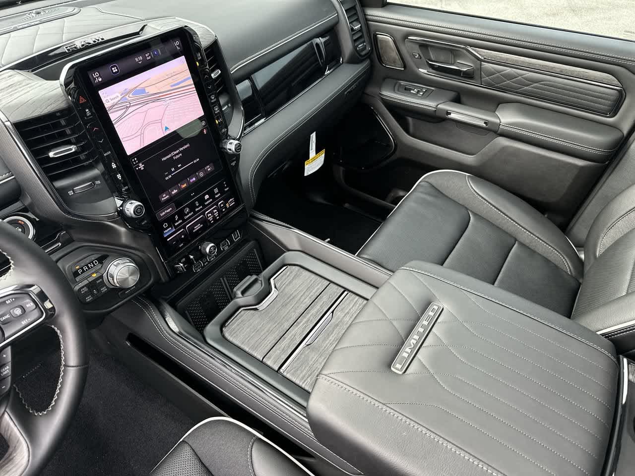 2027 RAM Ram 1500 RAM 1500 LIMITED CREW CAB 4X4 5'7' BOX