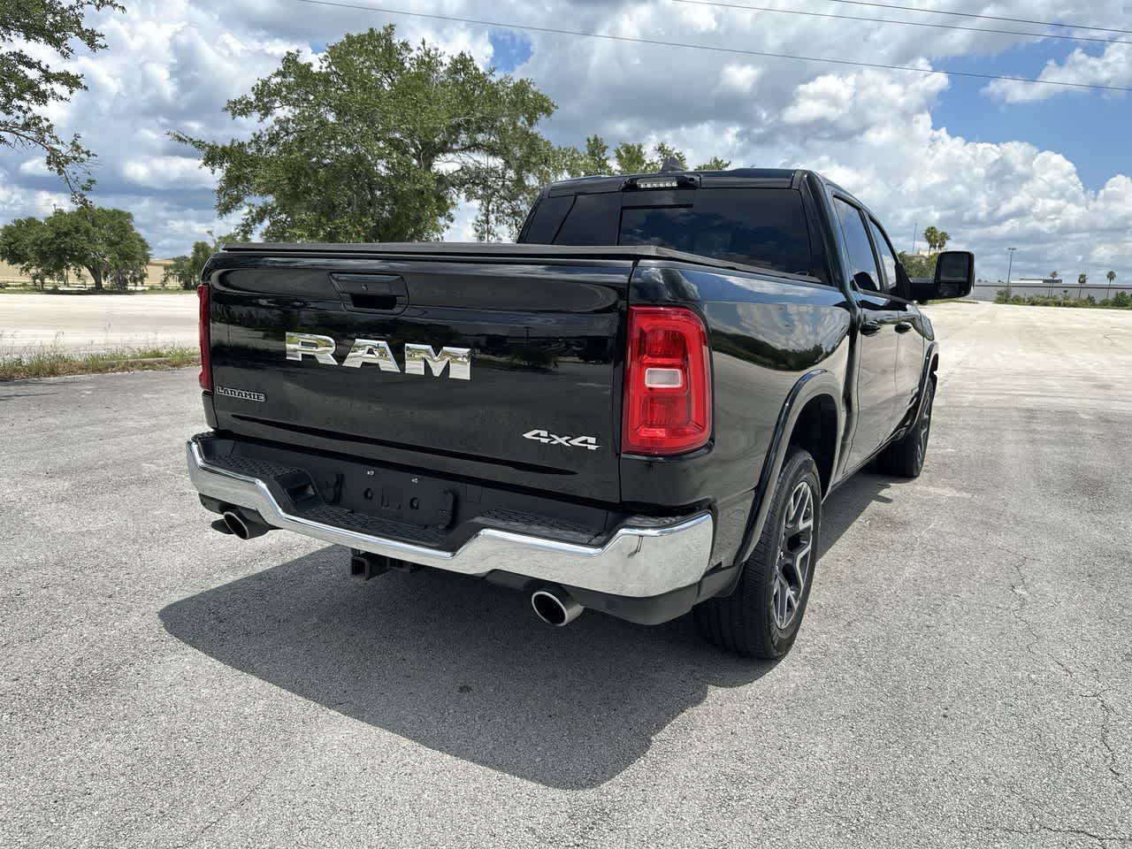 2025 RAM 1500 Laramie Crew Cab 4x4 5'7' Box