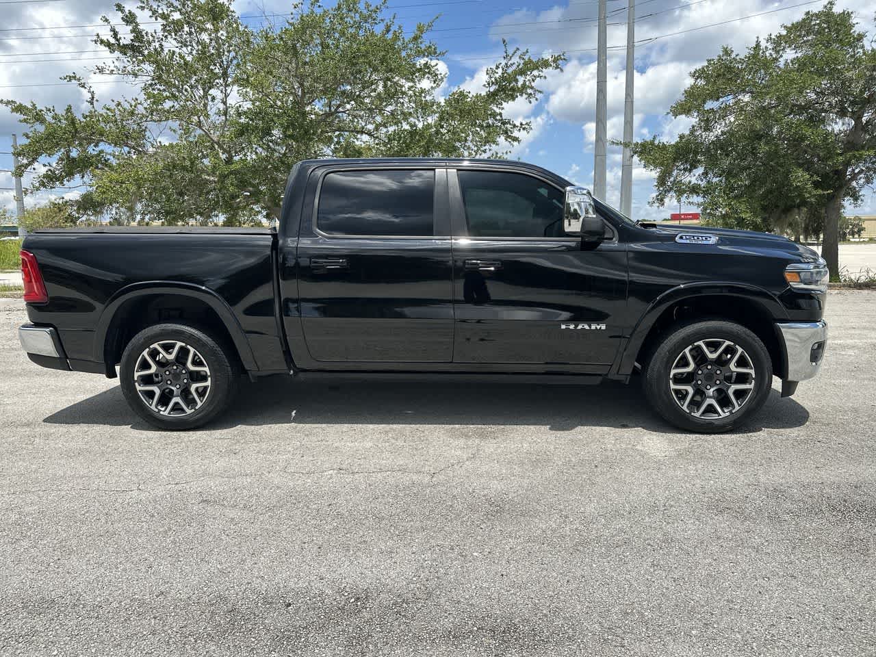 2025 RAM 1500 Laramie Crew Cab 4x4 5'7' Box