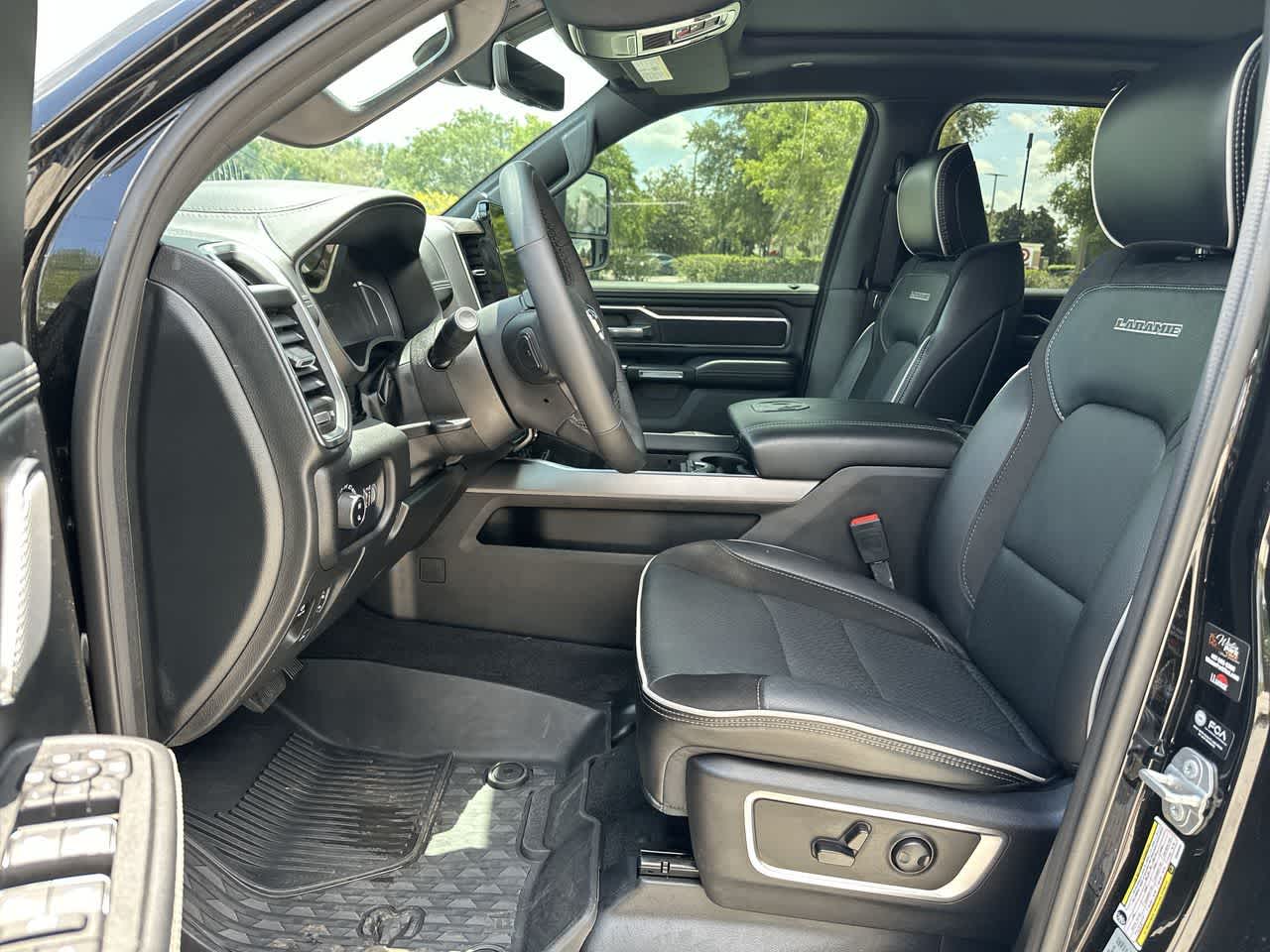 2025 RAM 1500 Laramie Crew Cab 4x4 5'7' Box