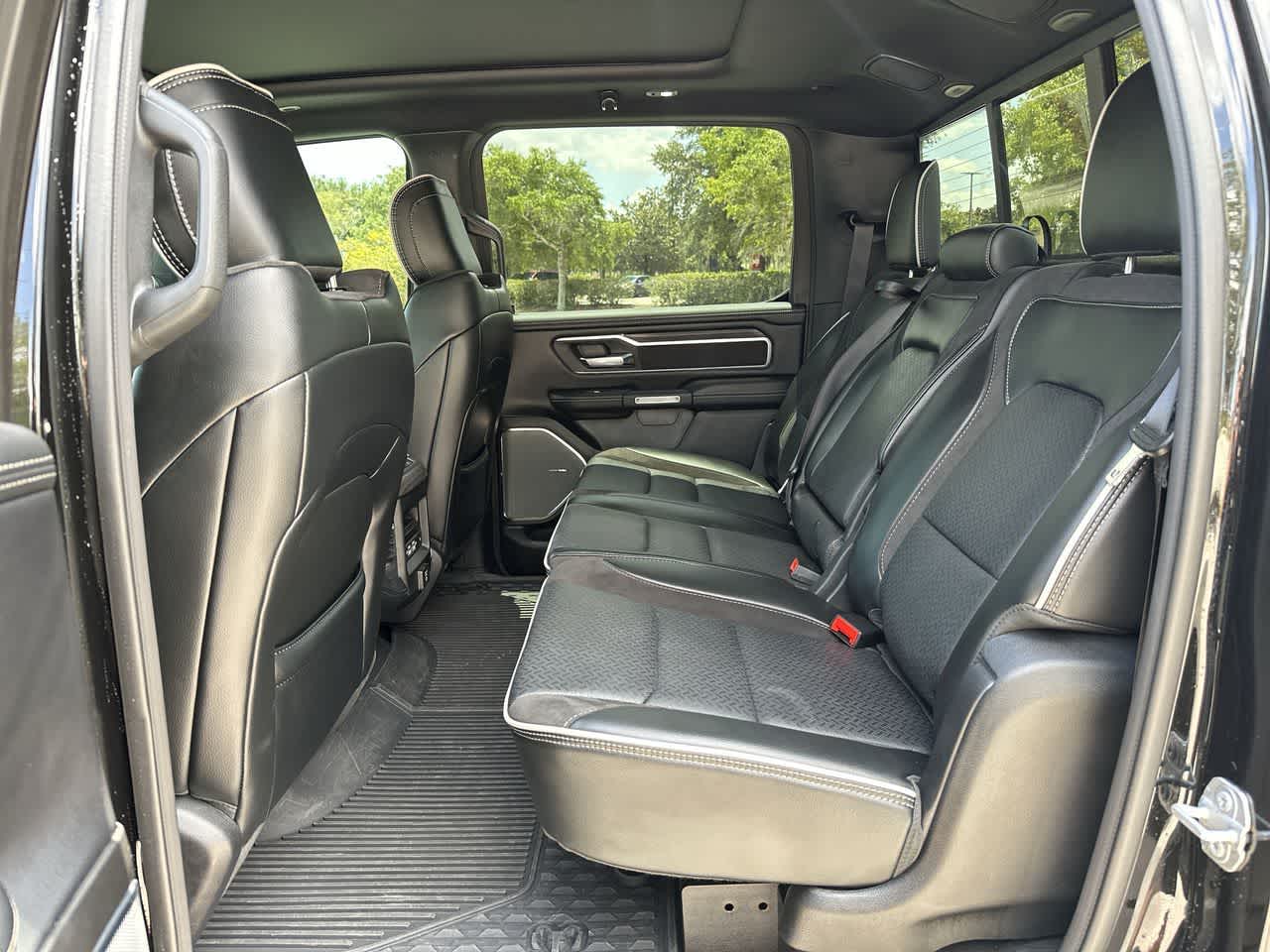 2025 RAM 1500 Laramie Crew Cab 4x4 5'7' Box