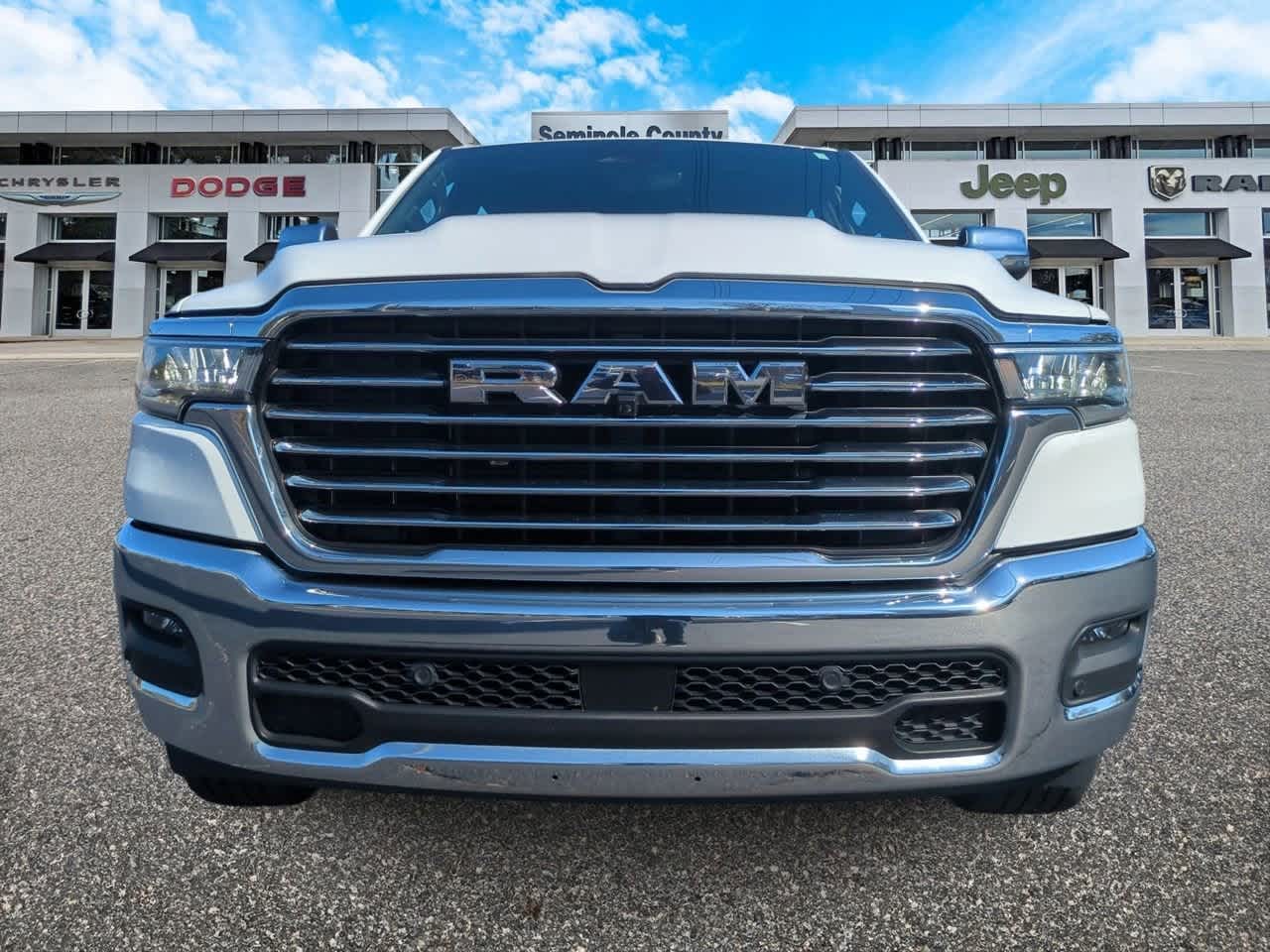 2025 RAM 1500 Laramie Crew Cab 4x4 5'7' Box