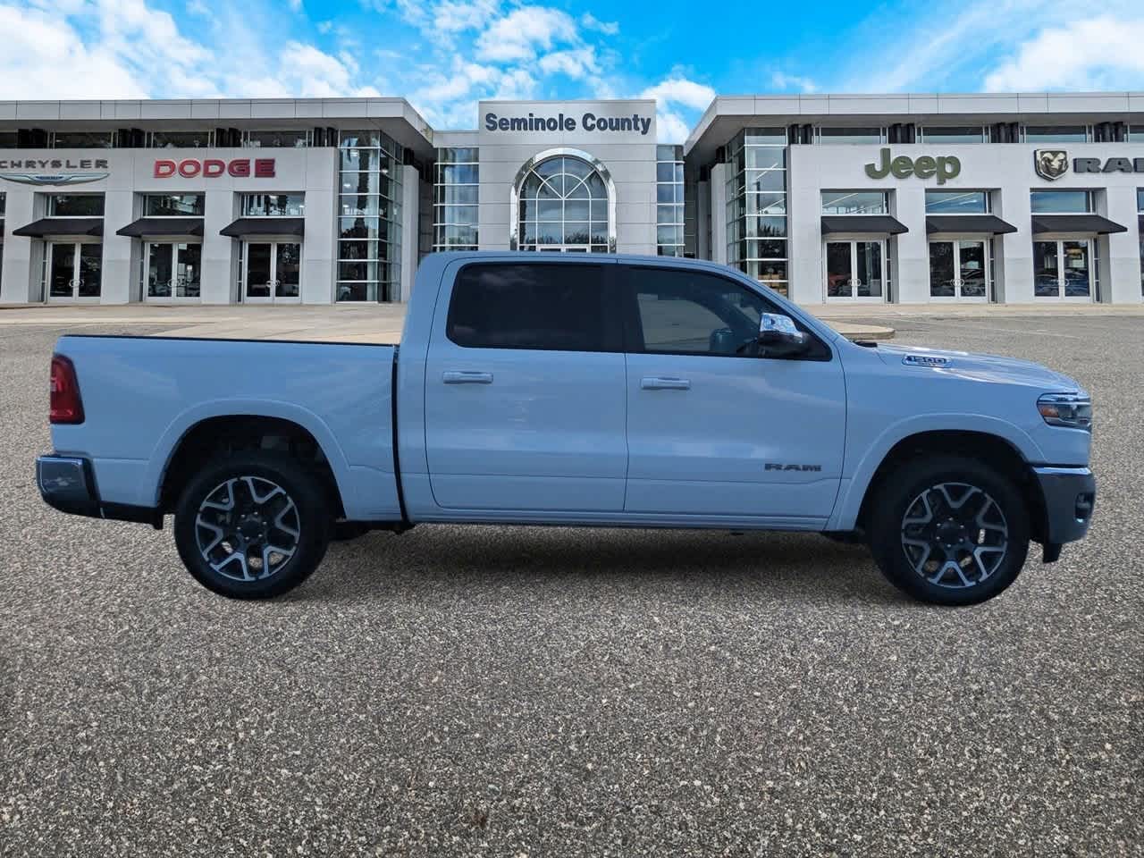2025 RAM 1500 Laramie Crew Cab 4x4 5'7' Box