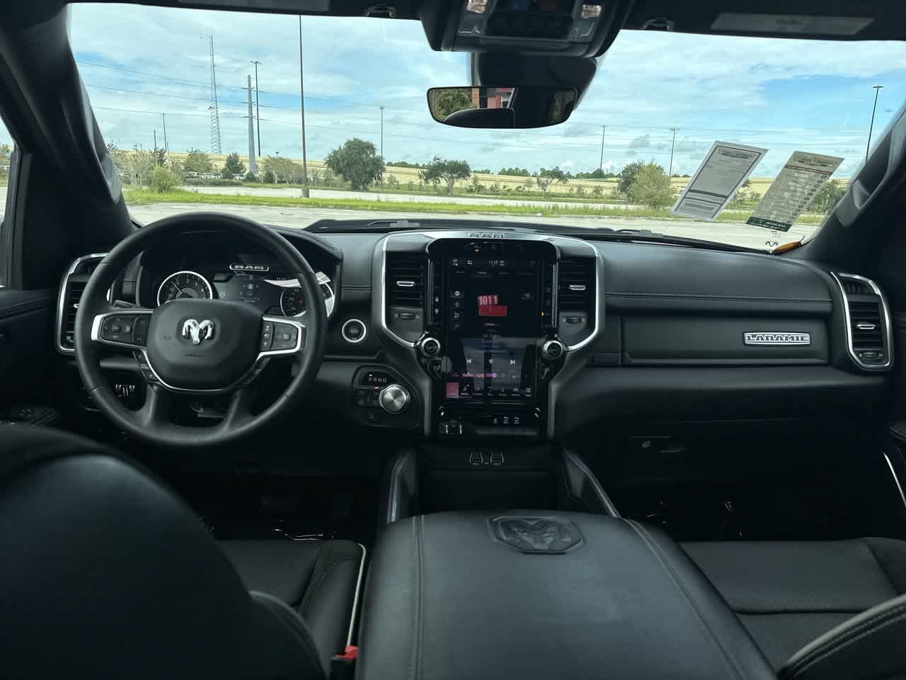 2025 RAM 1500 Laramie Crew Cab 4x4 5'7' Box