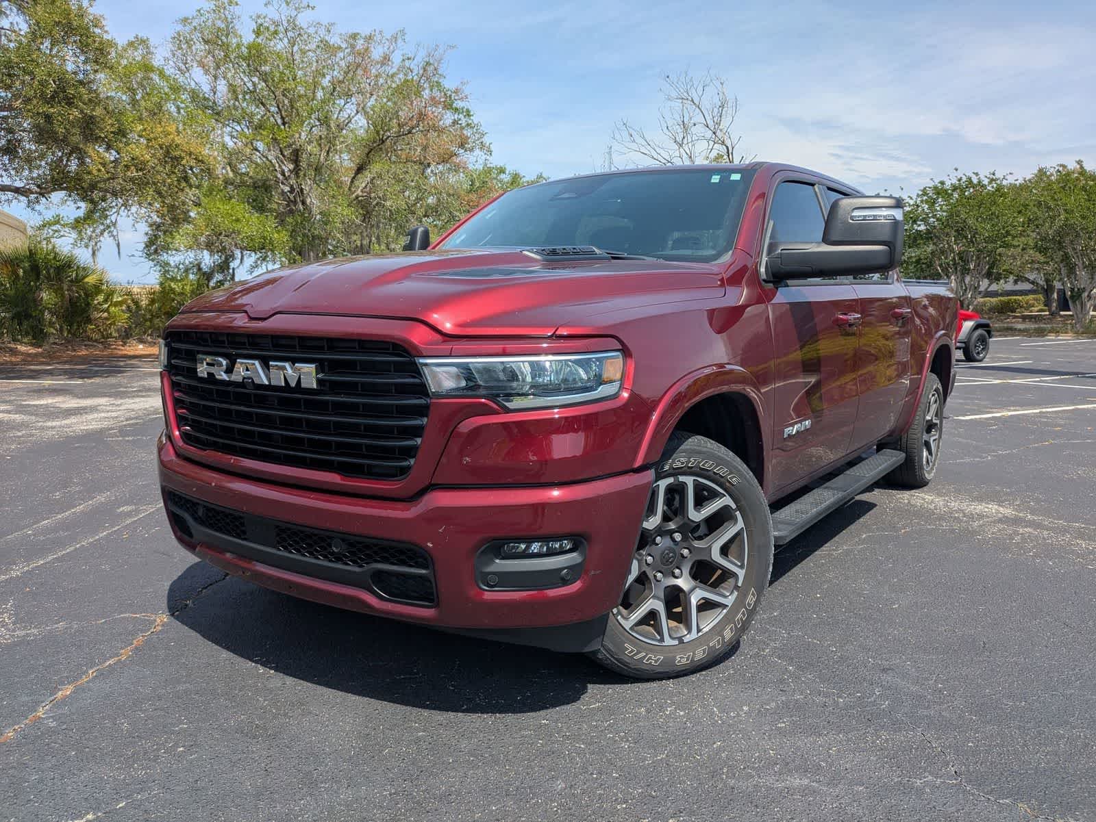 2025 RAM 1500 Laramie Crew Cab 4x4 5'7' Box